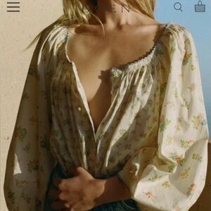 Dôen cream floral blouse. Size S, US 2-4, new never worn.